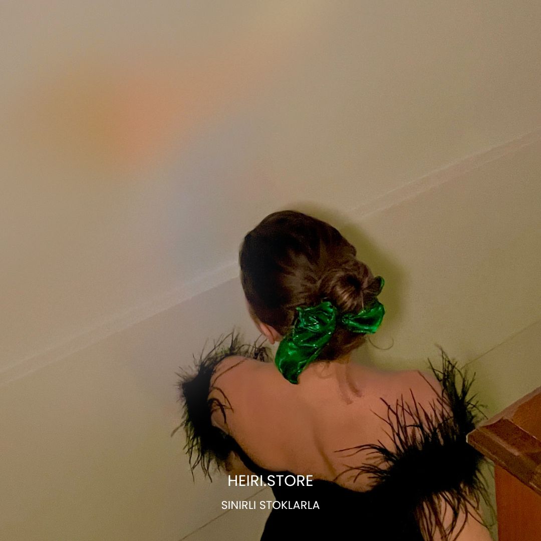 Shiny Green Wire-Constructed Ribbon Hair Clip