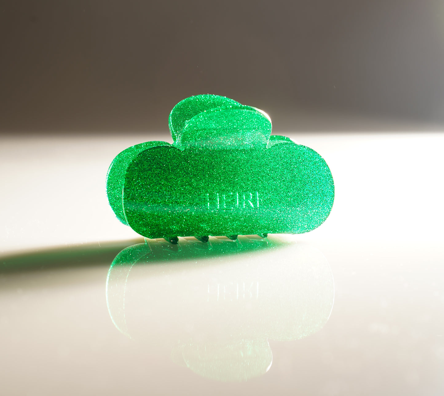 Trifoil Flower Green Glitter Hair Clip