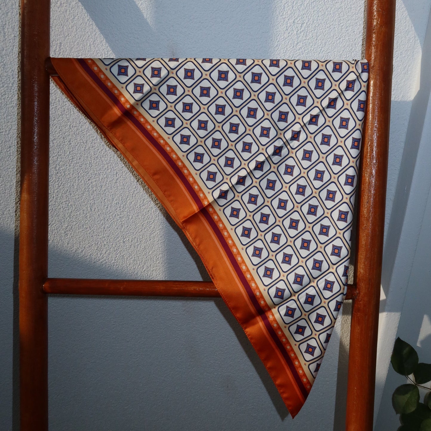Ipek Bandana 70 X 70 cm