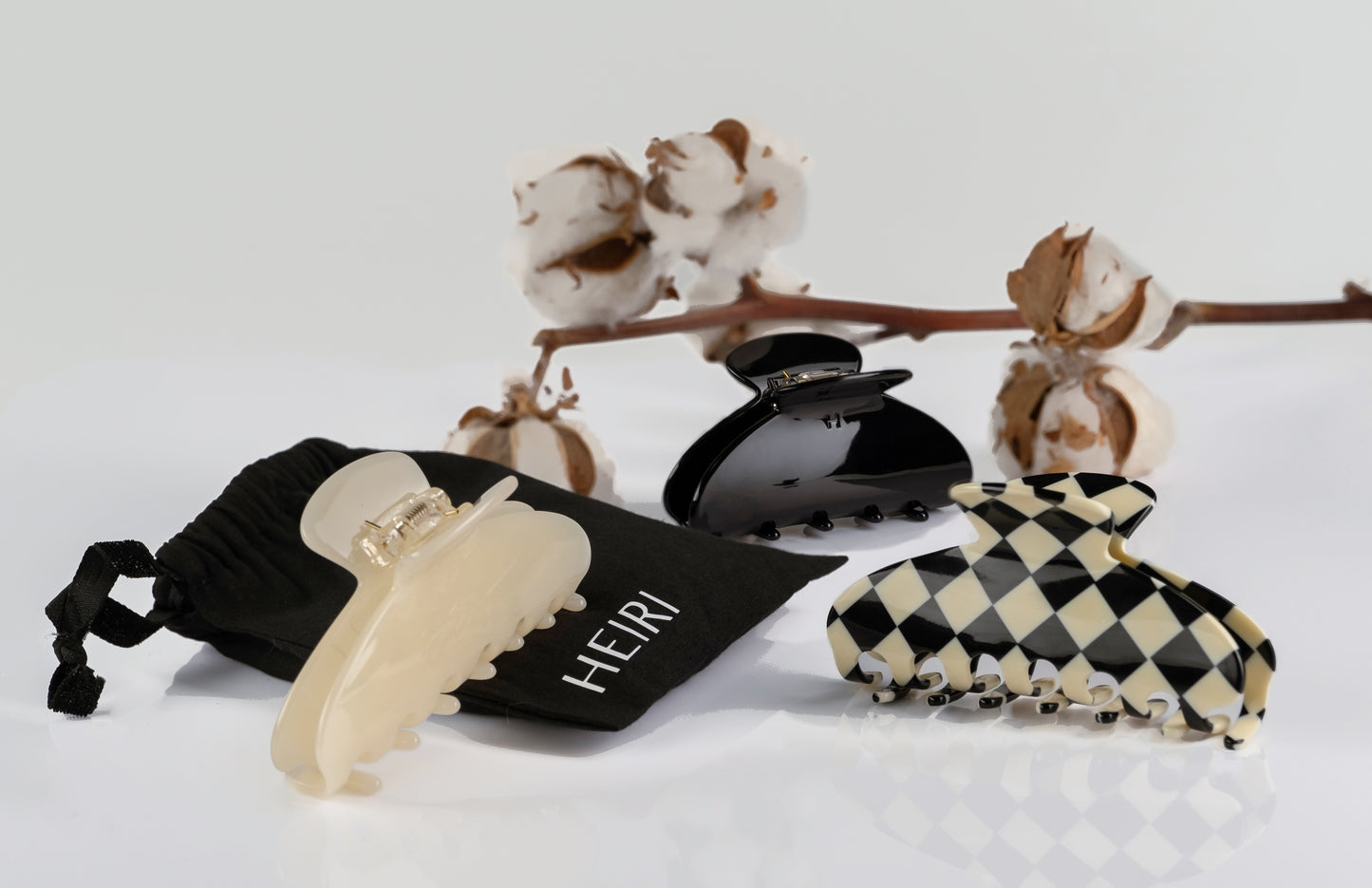 Shiny Black Hair Claw M